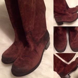 Gorgeous burnt Red Frye suade boots!